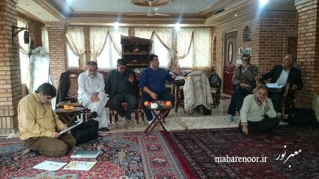 جلسه هفتگی مجمع در اردوگاه شهدای تخریب ( باغ حاج عباس عبادی )