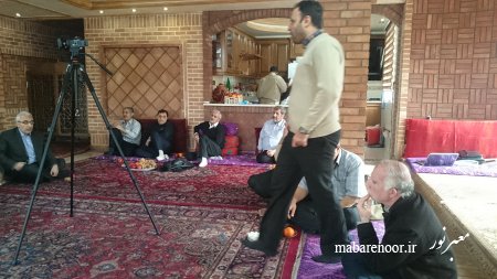 جلسه هفتگی مجمع در اردوگاه شهدای تخریب ( باغ حاج عباس عبادی )