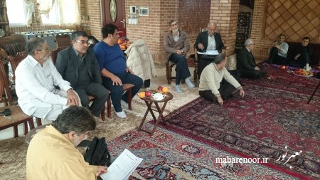 جلسه هفتگی مجمع در اردوگاه شهدای تخریب ( باغ حاج عباس عبادی )