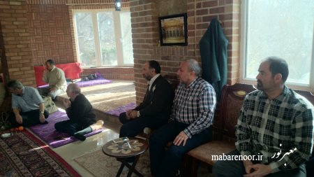 جلسه هفتگی مجمع در اردوگاه شهدای تخریب ( باغ حاج عباس عبادی )