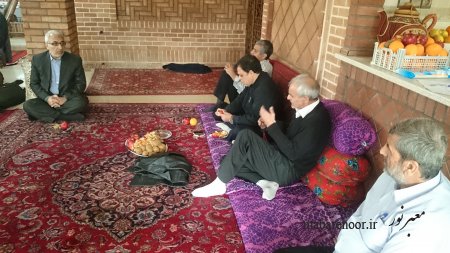 جلسه هفتگی مجمع در اردوگاه شهدای تخریب ( باغ حاج عباس عبادی )