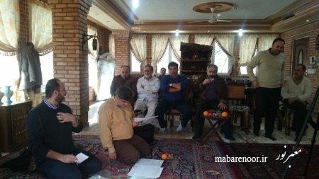 جلسه هفتگی مجمع در اردوگاه شهدای تخریب ( باغ حاج عباس عبادی )