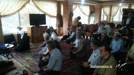 جلسه هفتگی مجمع در اردوگاه شهدای تخریب ( باغ حاج عباس عبادی )